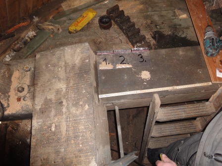 Holzkonstruktion im Inneren der Mühle